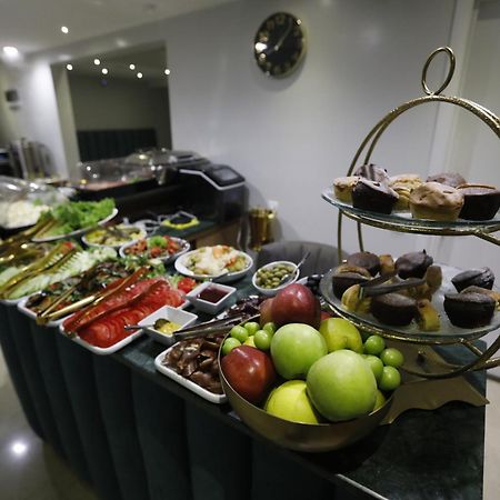 M 1 T Hotel Tbilisi Luaran gambar