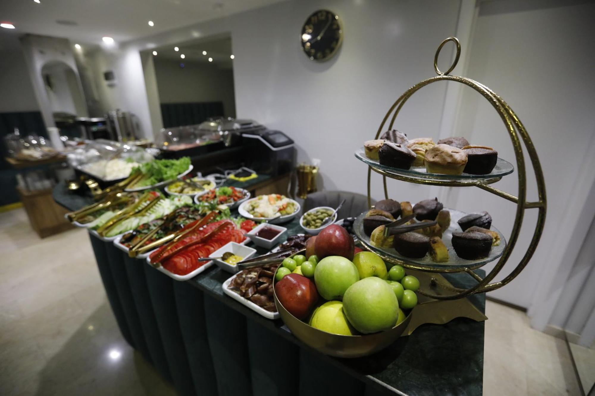 M 1 T Hotel Tbilisi Luaran gambar