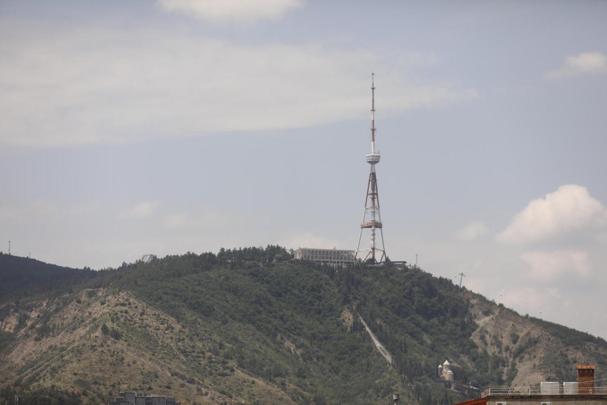 M 1 T Hotel Tbilisi Luaran gambar