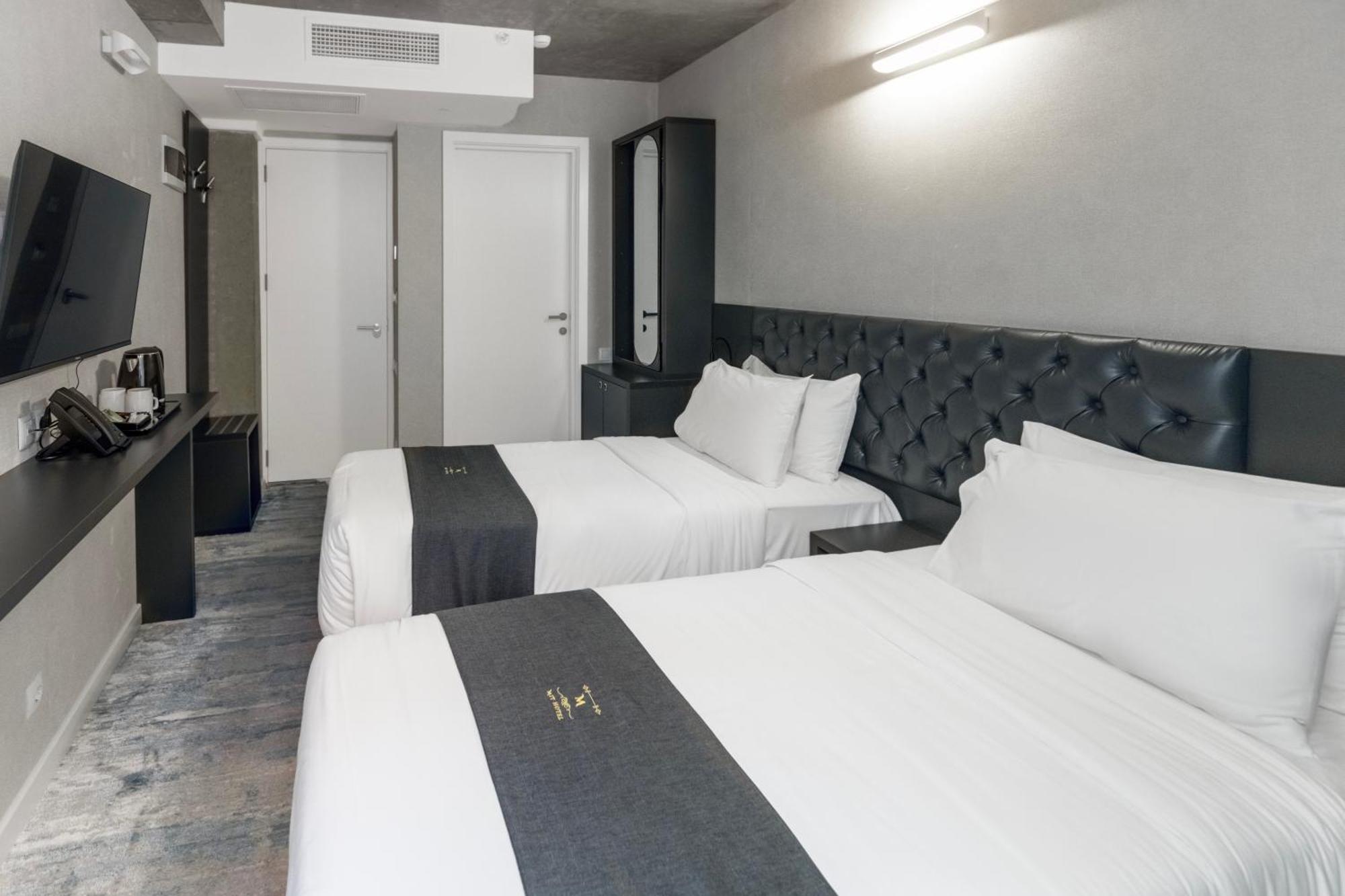 M 1 T Hotel Tbilisi Luaran gambar