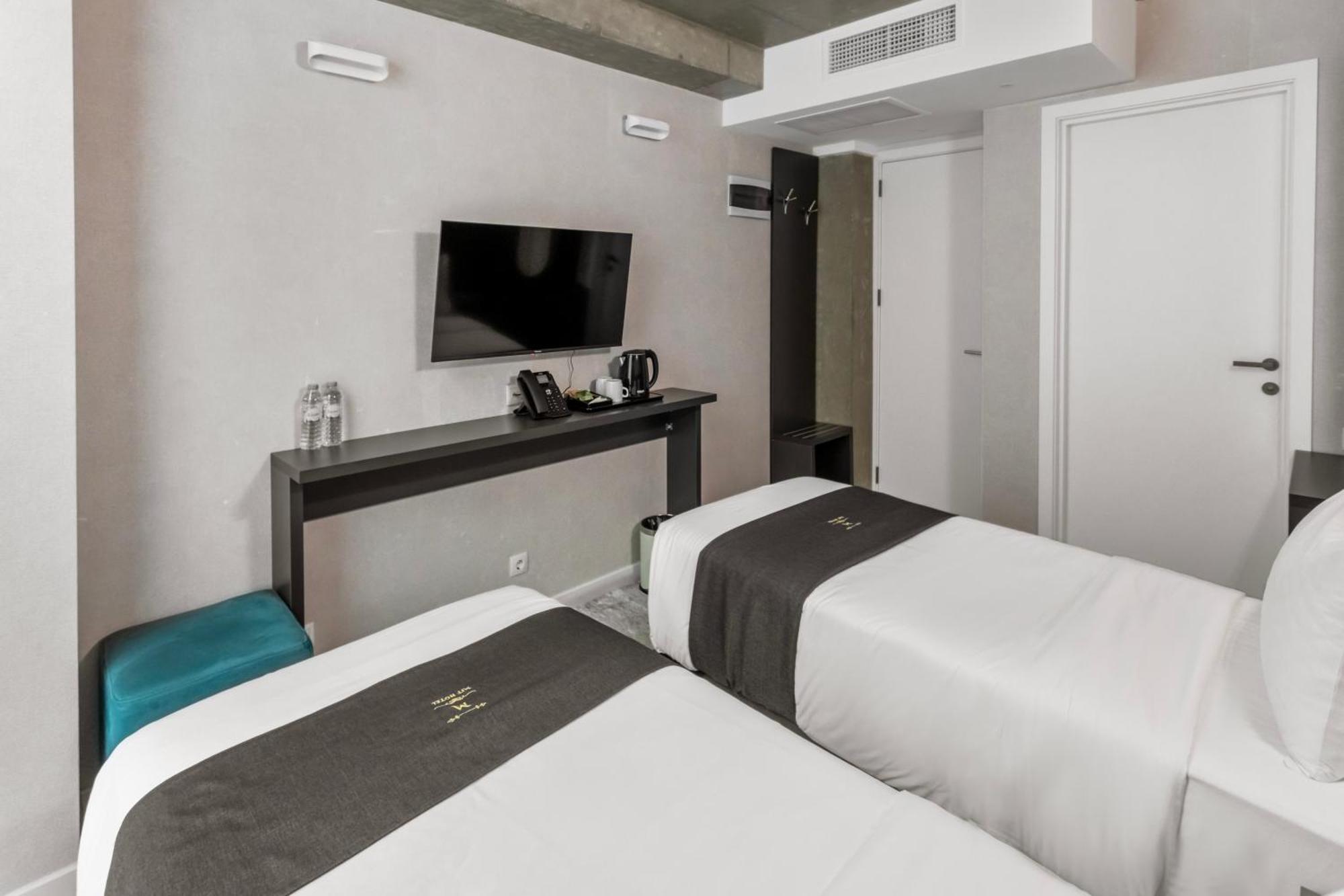 M 1 T Hotel Tbilisi Luaran gambar
