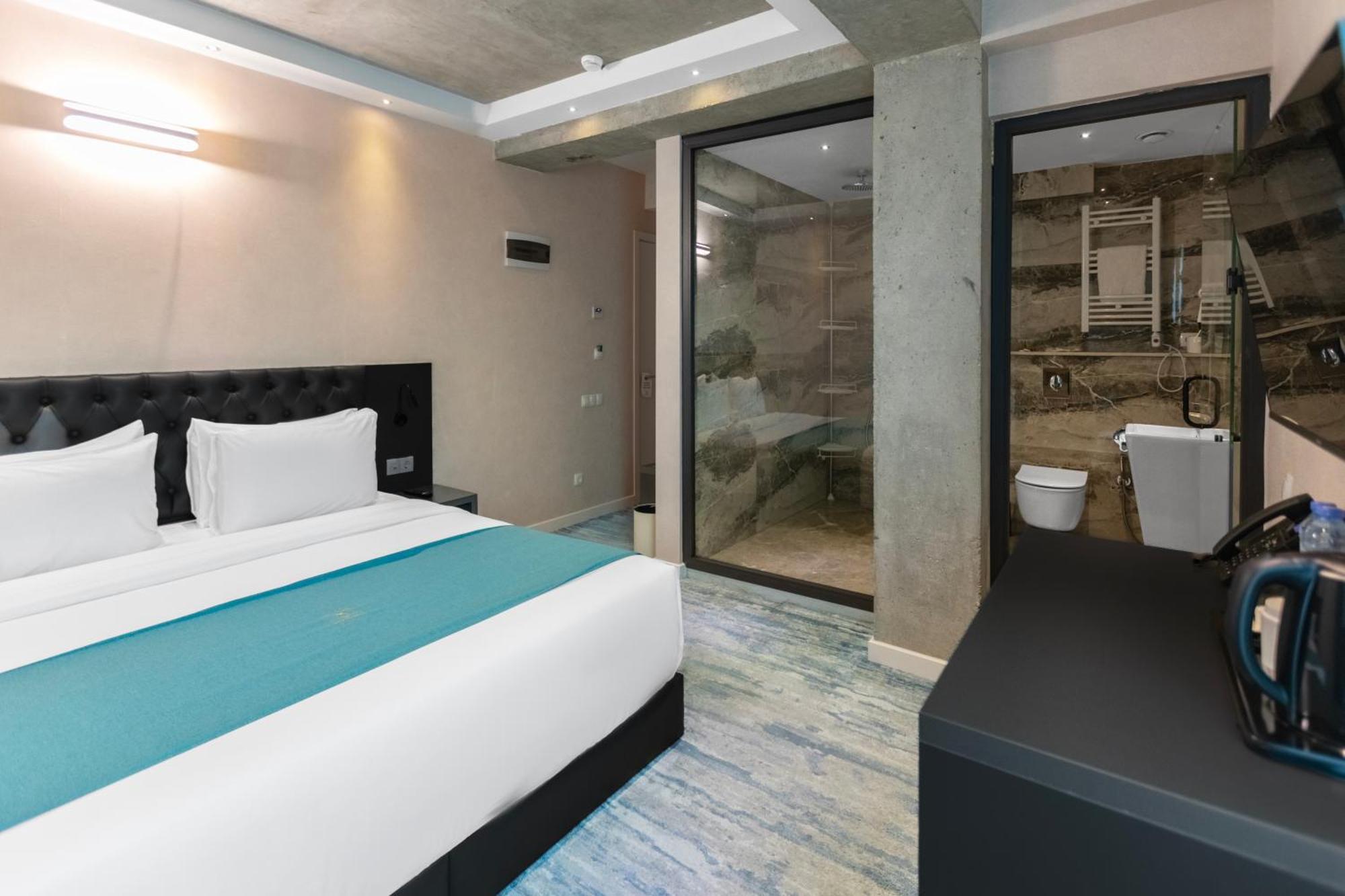 M 1 T Hotel Tbilisi Luaran gambar