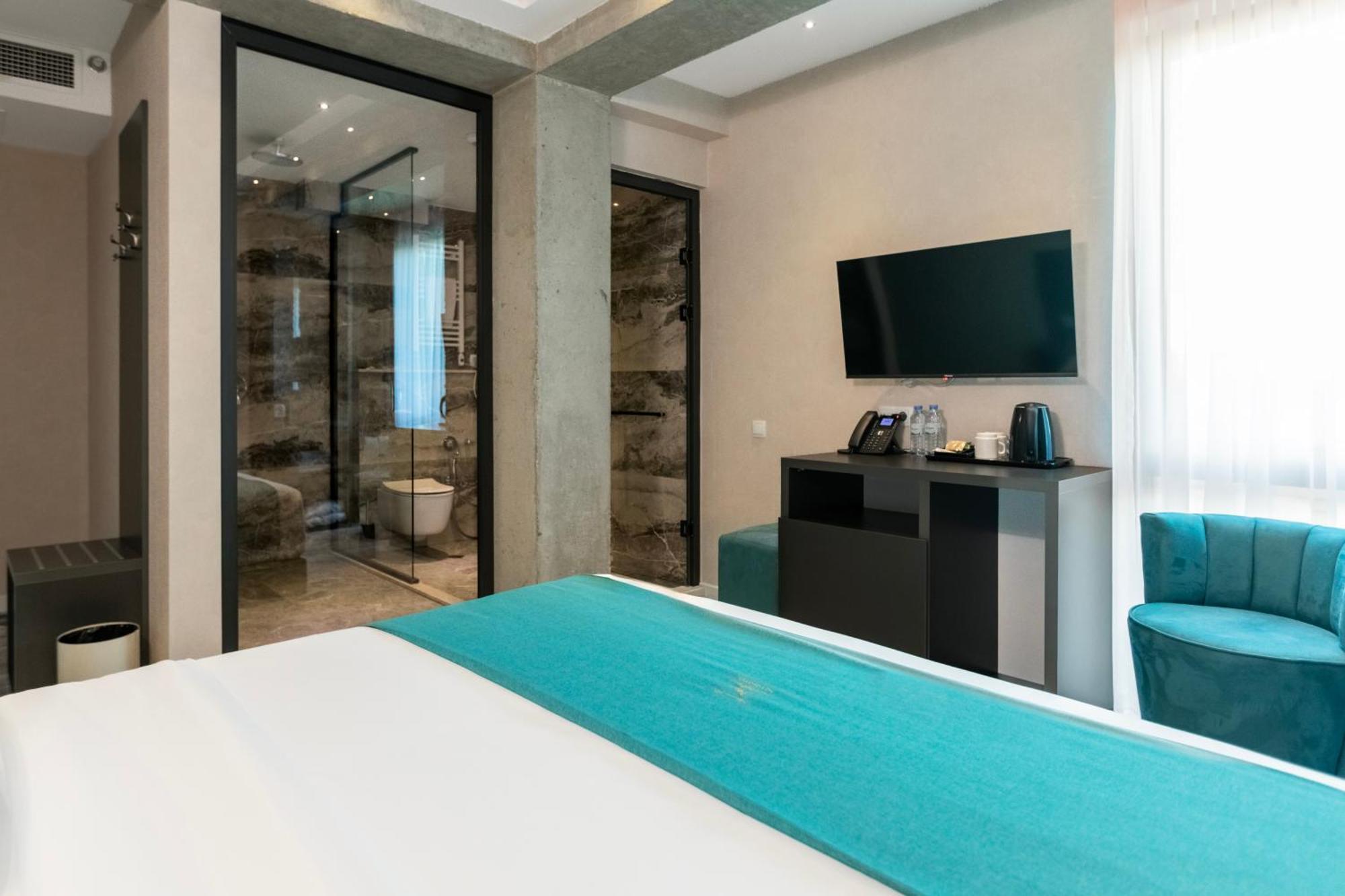 M 1 T Hotel Tbilisi Luaran gambar