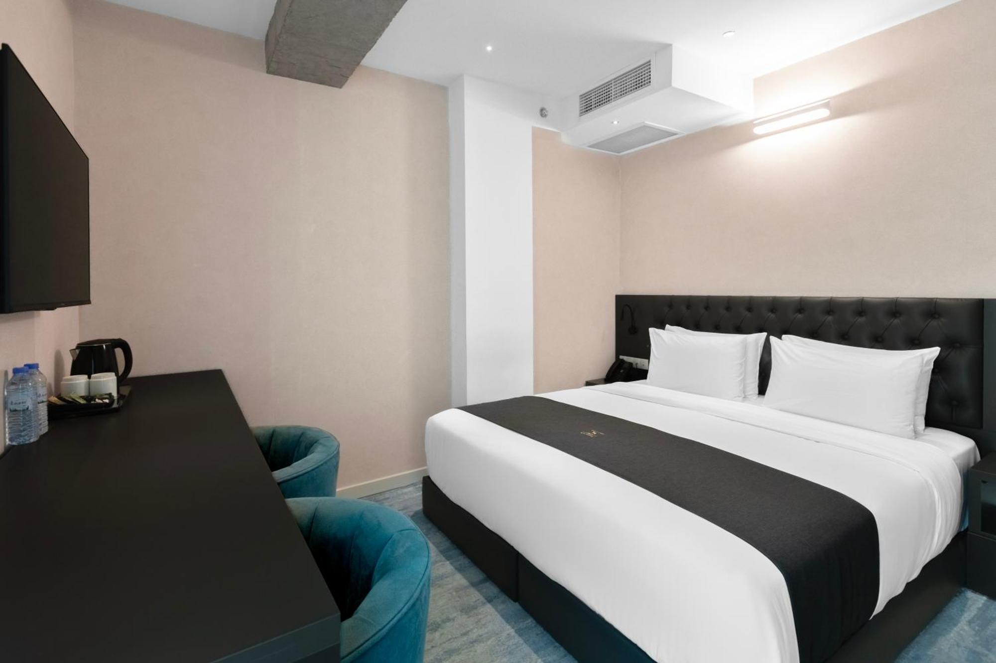 M 1 T Hotel Tbilisi Luaran gambar