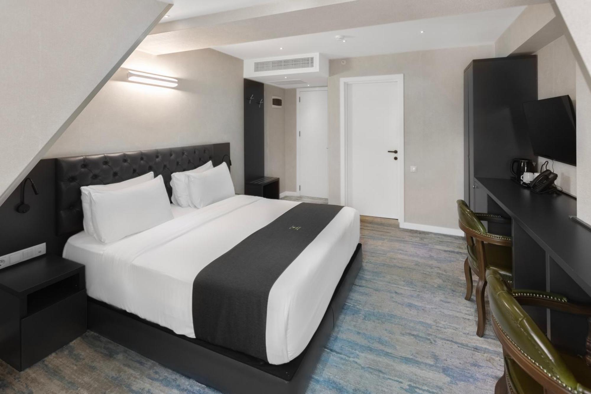 M 1 T Hotel Tbilisi Luaran gambar