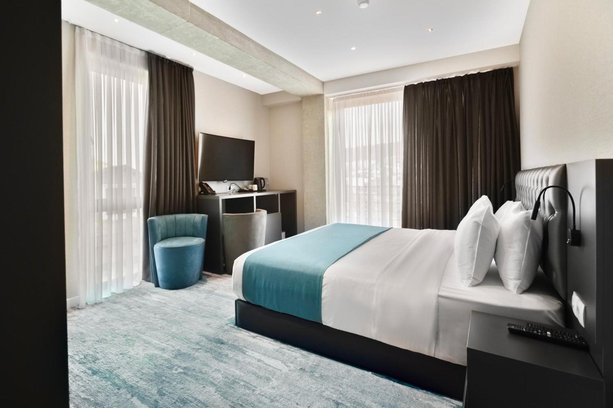 M 1 T Hotel Tbilisi Luaran gambar
