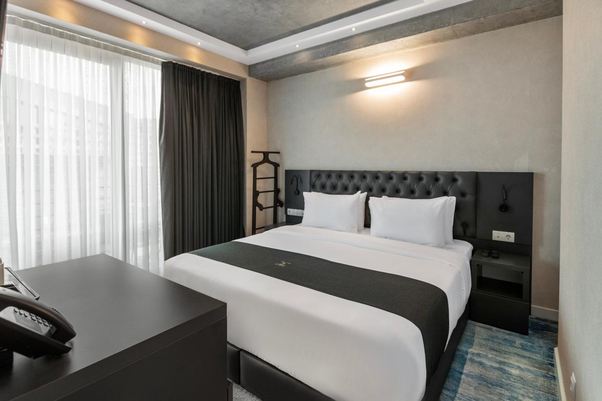 M 1 T Hotel Tbilisi Luaran gambar
