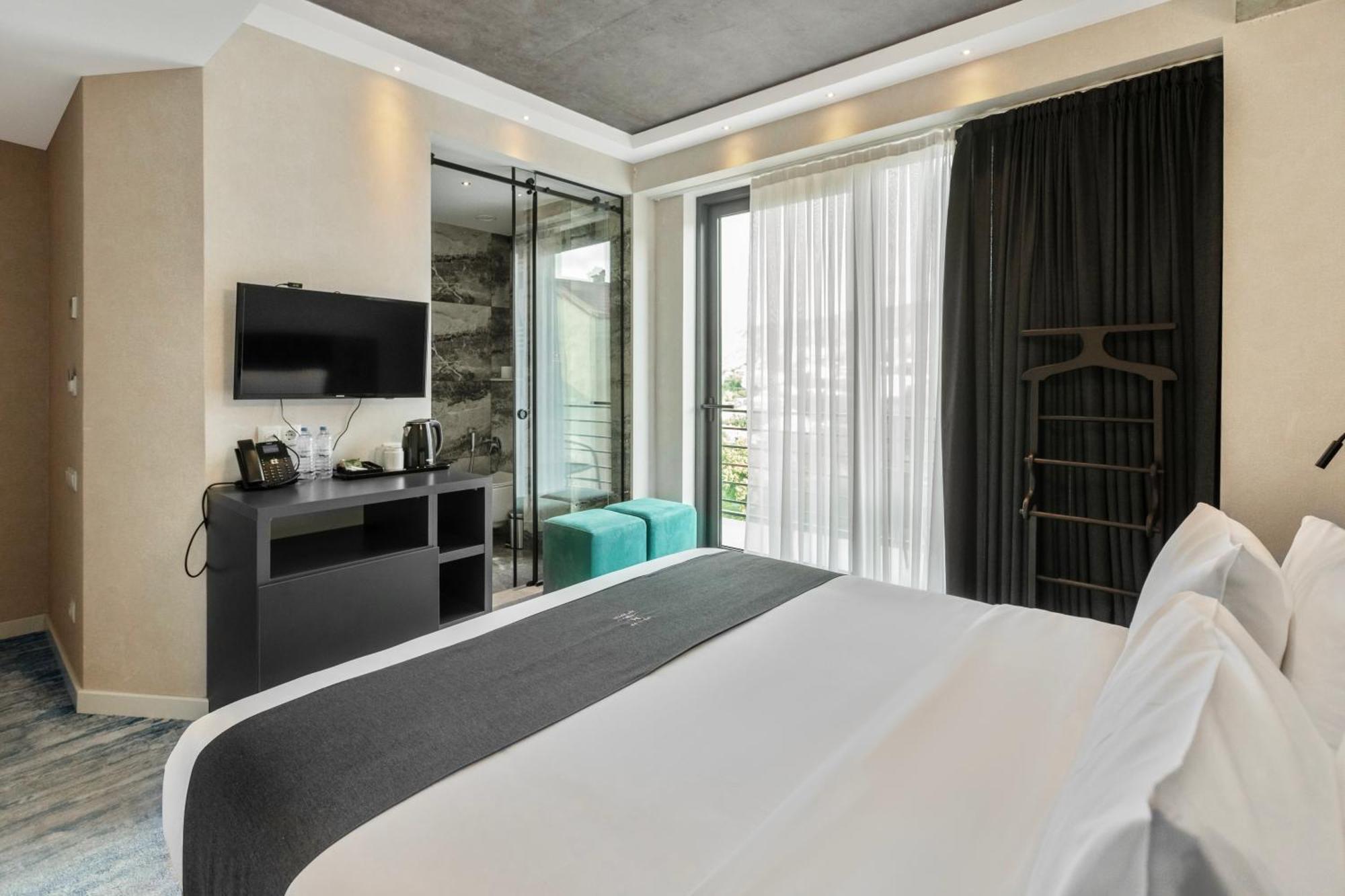 M 1 T Hotel Tbilisi Luaran gambar