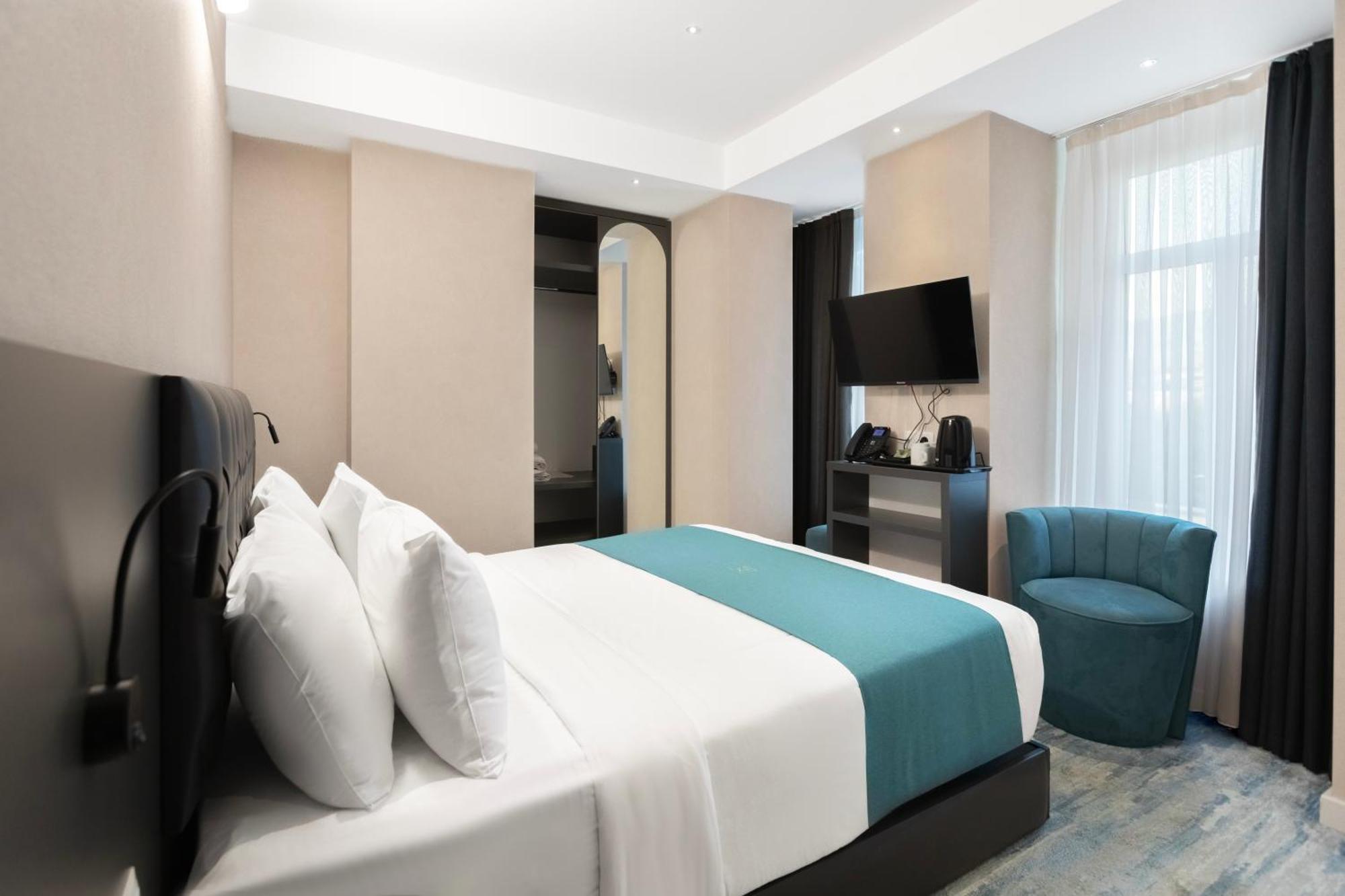 M 1 T Hotel Tbilisi Luaran gambar