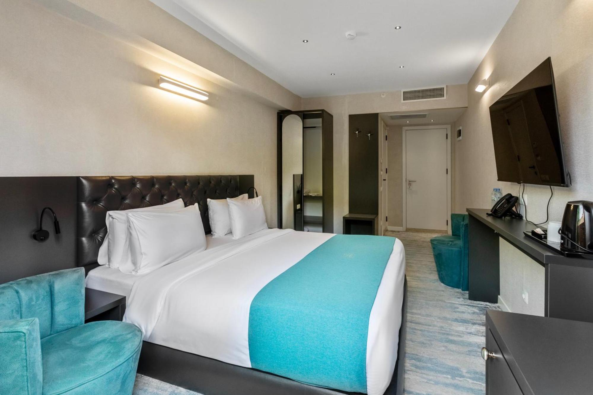 M 1 T Hotel Tbilisi Luaran gambar